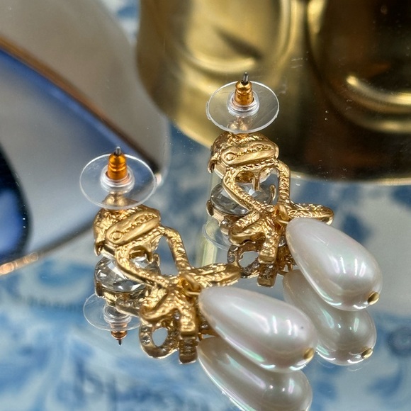 🆕 OSCAR DE LA RENTA 🧿 NWOT Bow Earrings With Pearls - Picture 11 of 16
